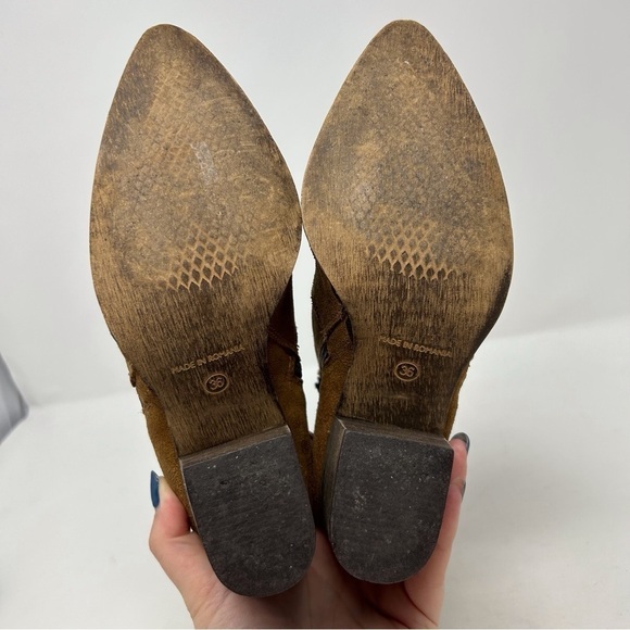 Steve Madden Tan Leather Western Style Pointed Toe Ankle Boots Size 36 Zipper - Picture 8 of 13